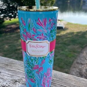 NWT Lilly Pulitzer 24 oz Plastic Tumbler with Lid & Straw in Best Fishes